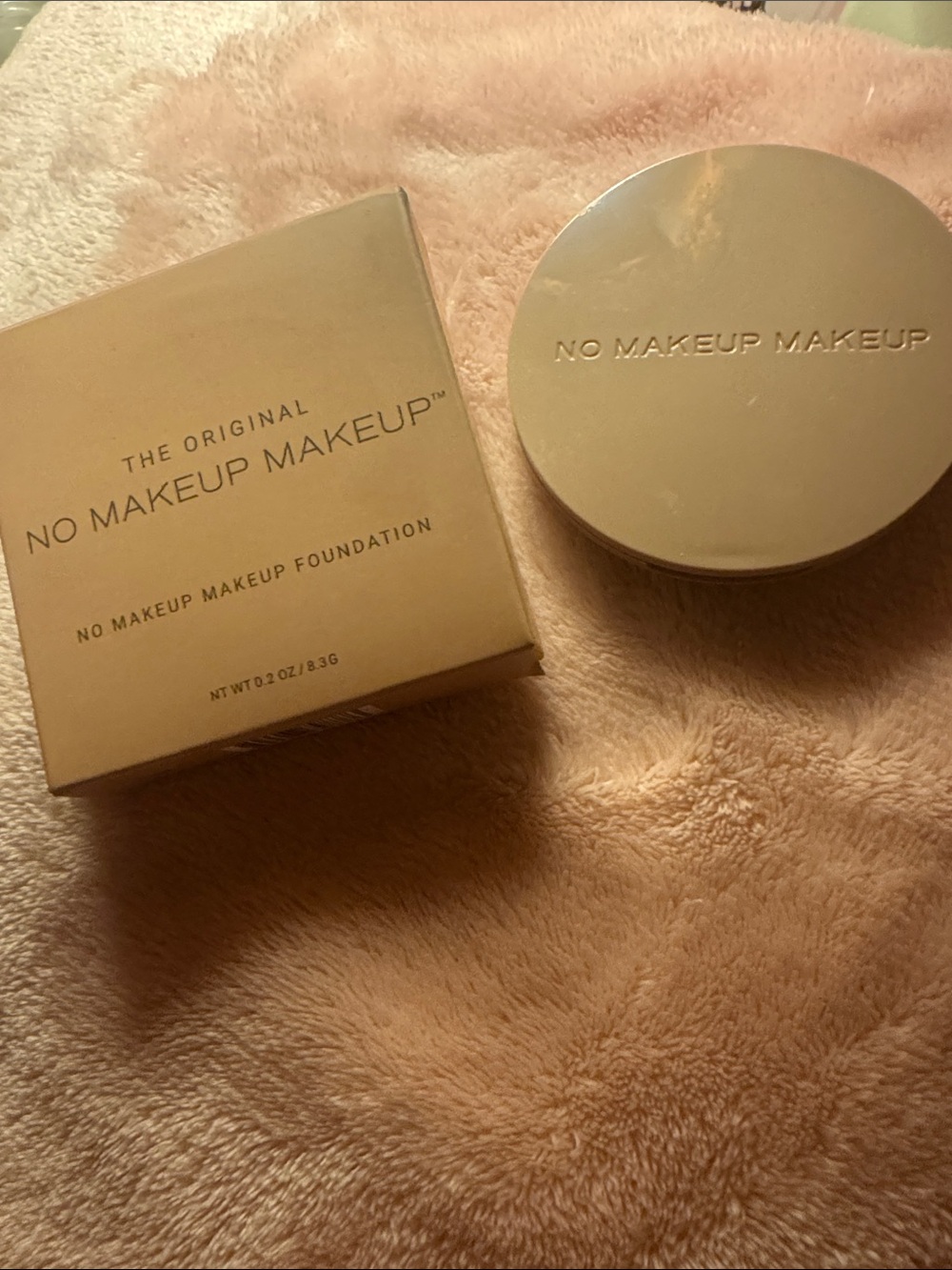 No make up make up/almond. Damaged